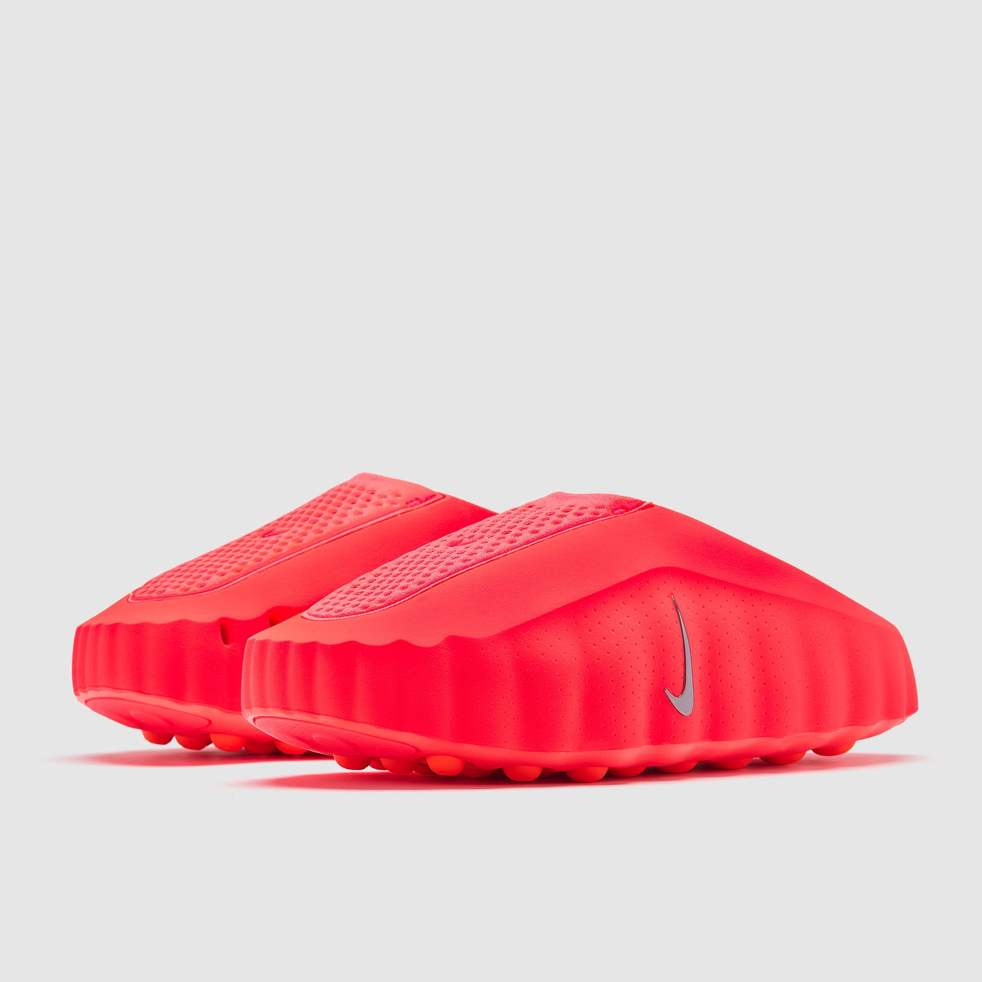 Nike Mind 001 - Solar Red/Chrome/Hyper Crimson/Black - Mens Shoes
